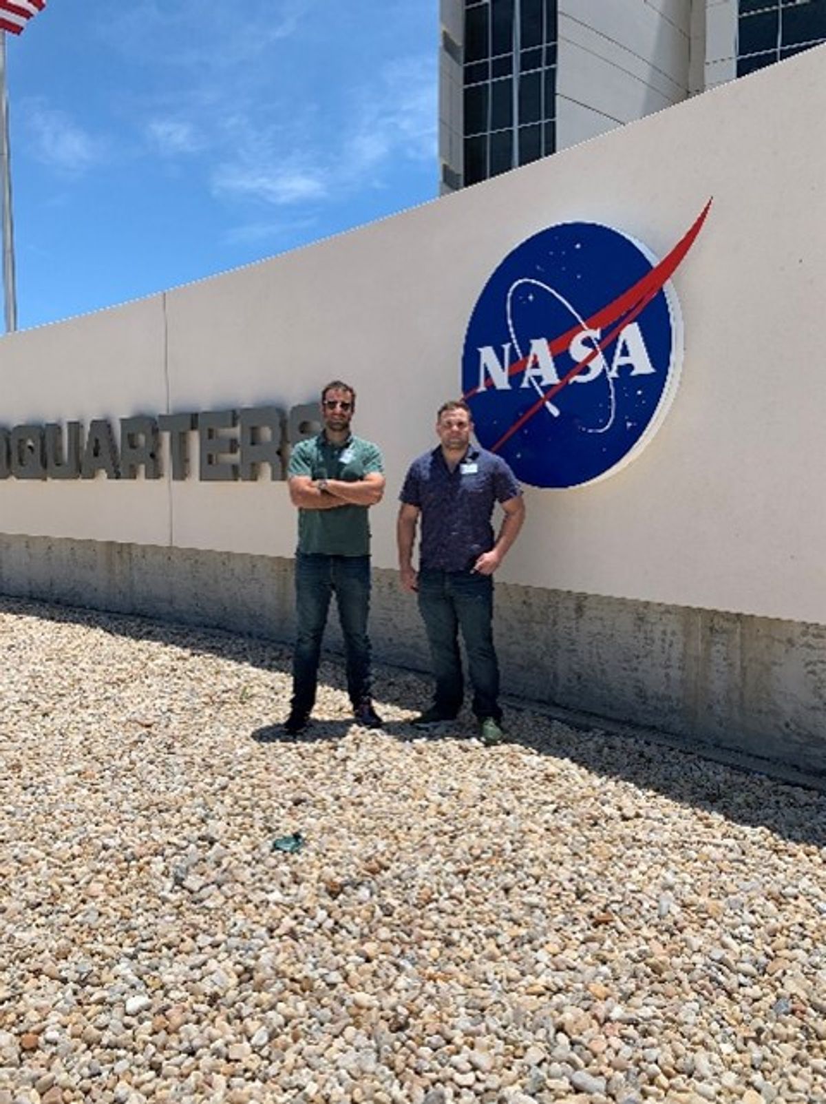 Borja Barbero Barcenilla and Alexander Meyers, in front of NASA Headquarters (Kennedy Space Center)